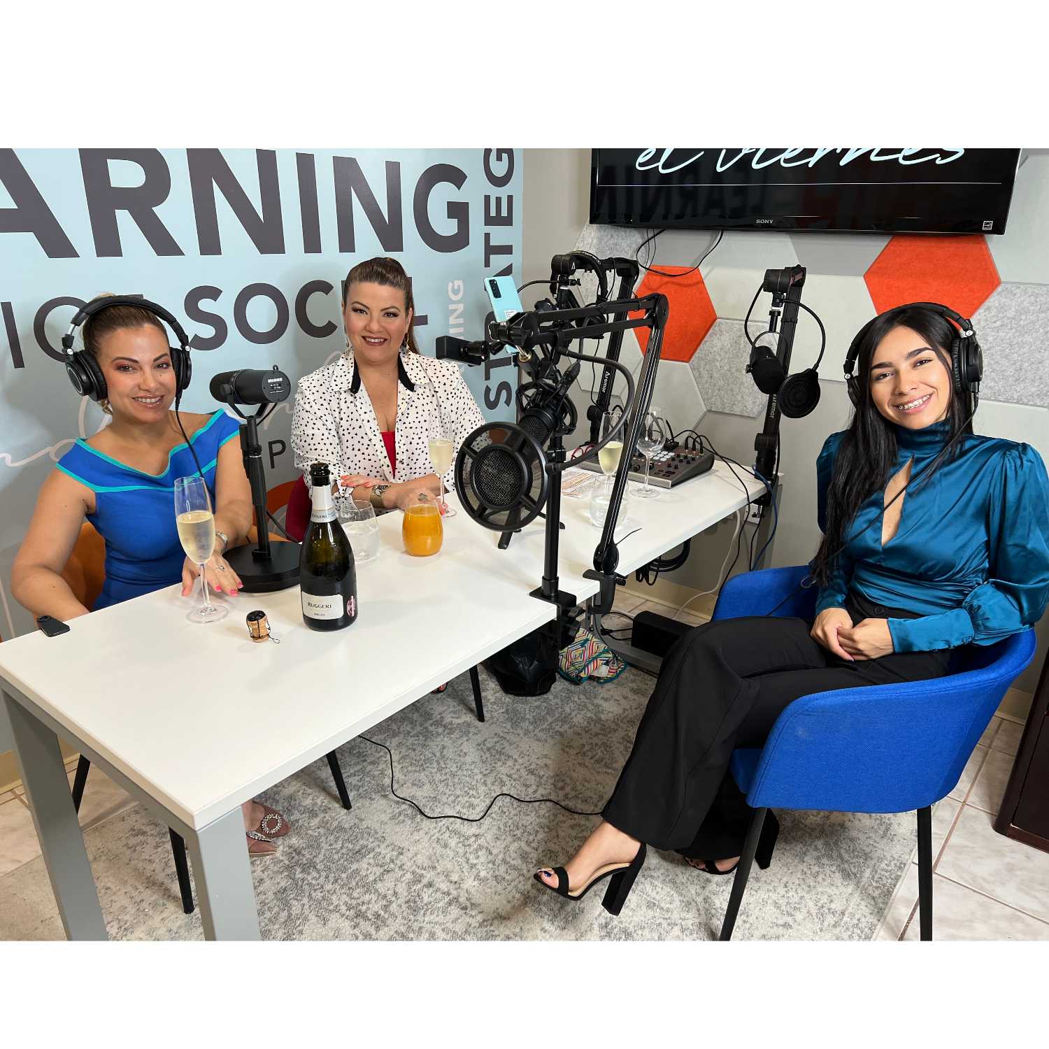 EP9- Una Cata de Prosecco y Bellini con la Sommelier Sonia Zayas episode artwork