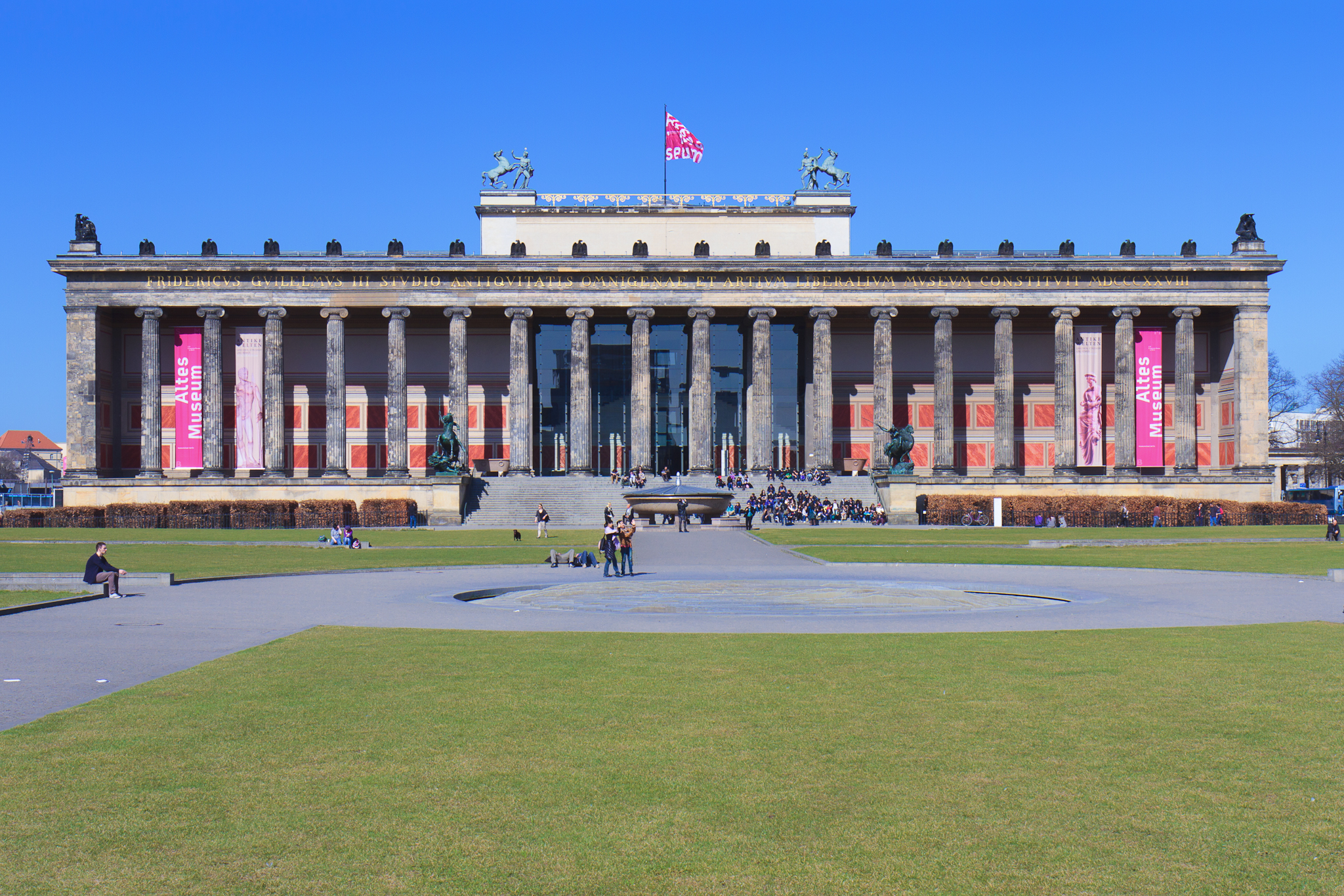 BERLIM - Altes Museum - visita com audioguia a Berlim (português) episode artwork