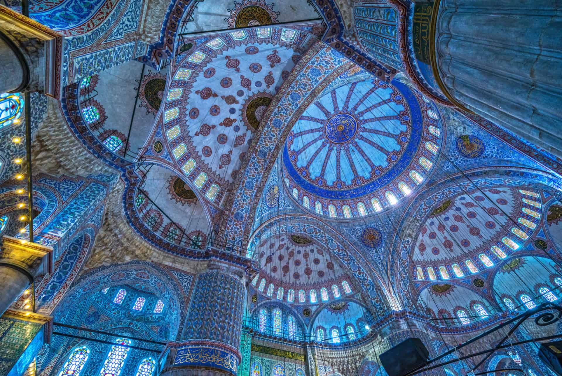 ESTAMBUL - La Mezquita Azul (La Mezquita del Sultán Ahmed), interior - visita con audioguía a Estambul (español) episode artwork