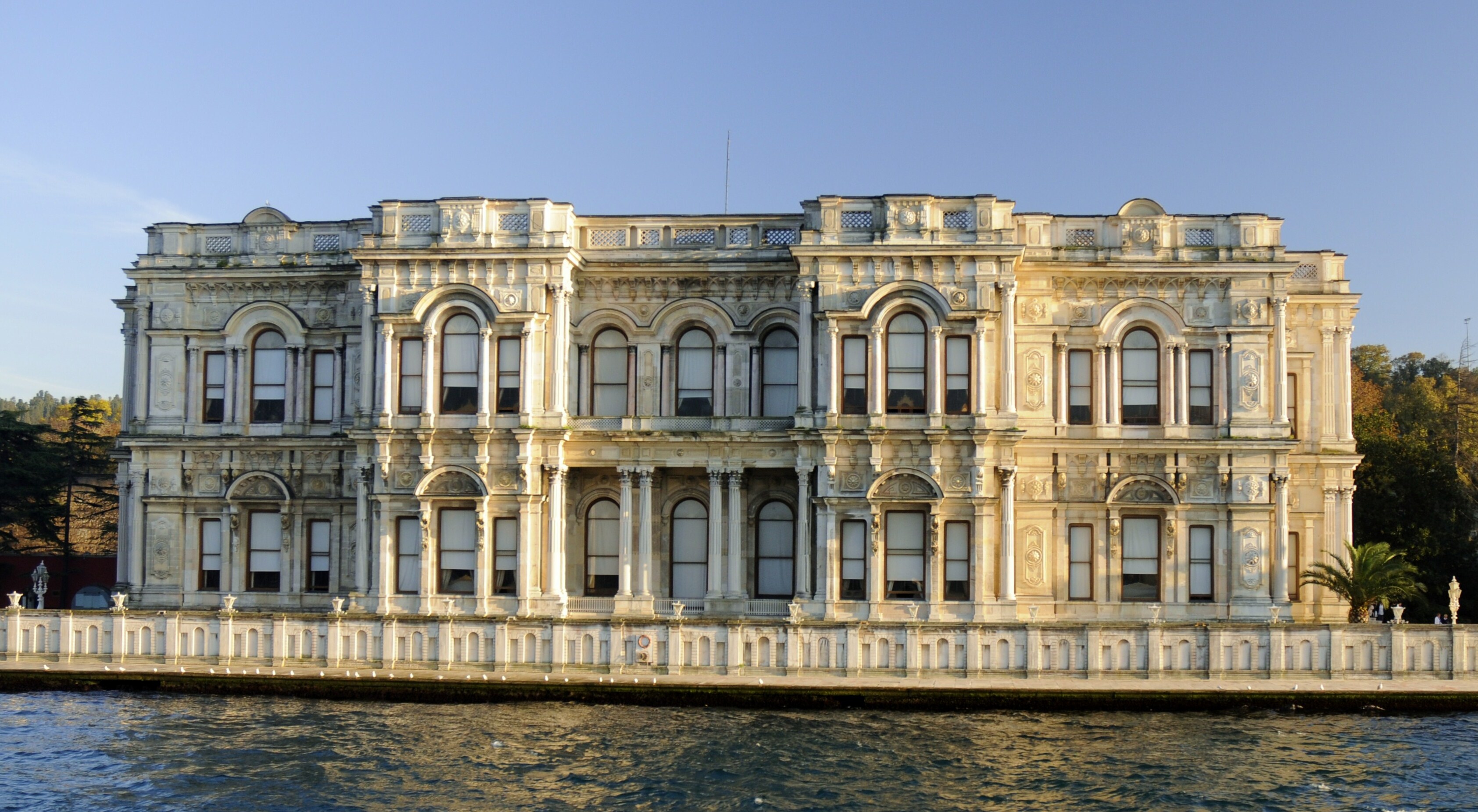 ESTAMBUL - Palacio Beylerbeyi - visita con audioguía a Estambul (español) episode artwork