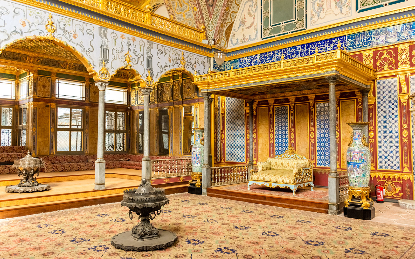 ISTANBUL - Palazzo di Topkapı, interno - visita con audioguida a Istanbul (italiano) episode artwork
