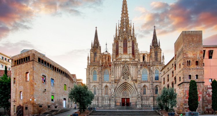 BARCELONE - Cathédrale de Barcelone (La Seu) - visite avec audioguide à Barcelone (français) episode artwork