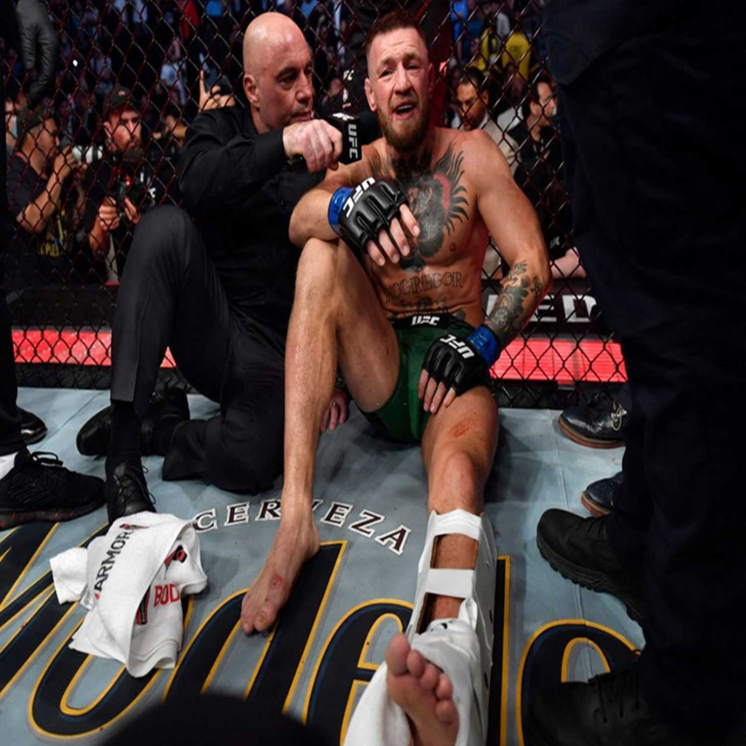 Conor McGregor xuất hiện sau phẫu thuật, phủ nhận chiến thắng của Dustin Poirier