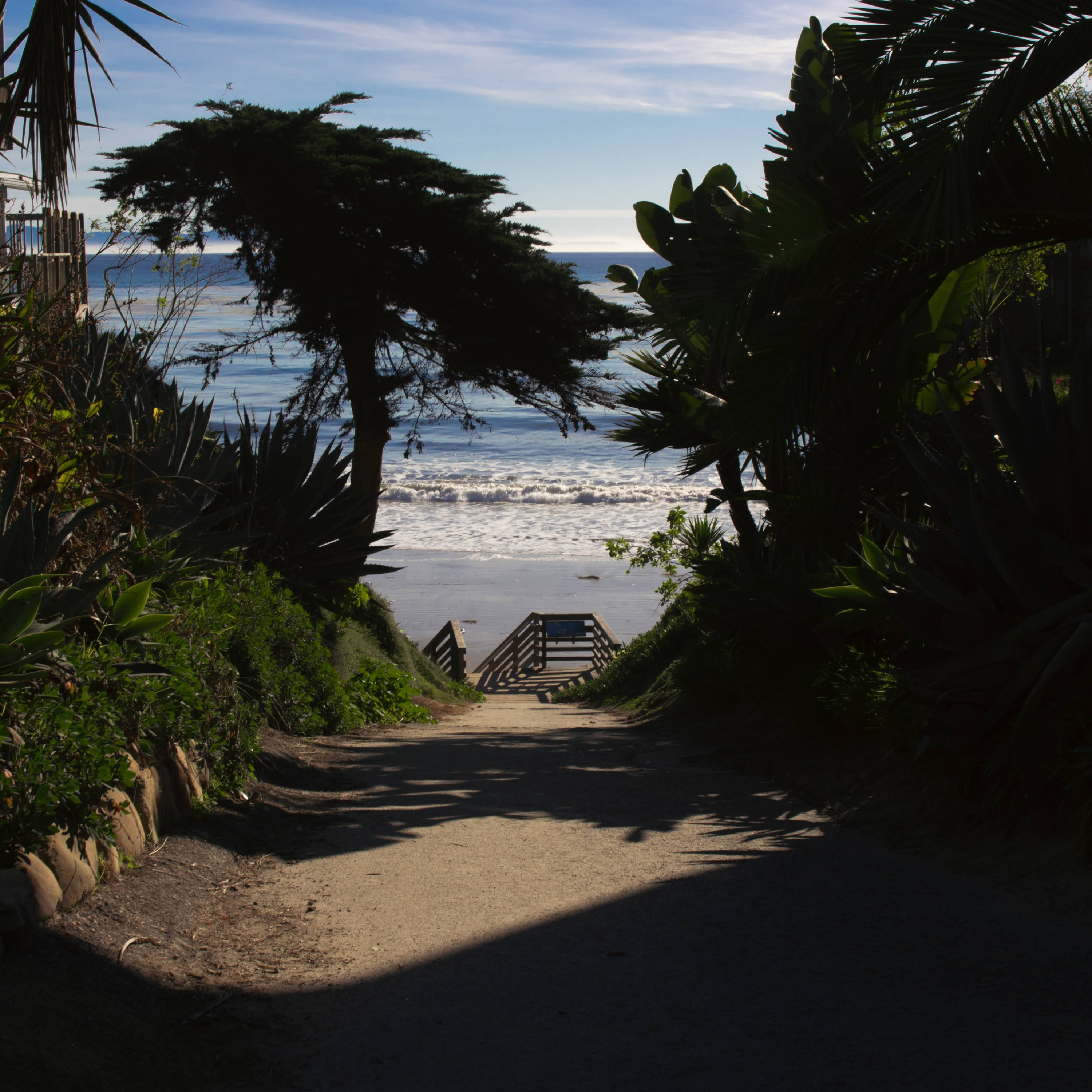 Welcome to Del Playa Drive episode artwork
